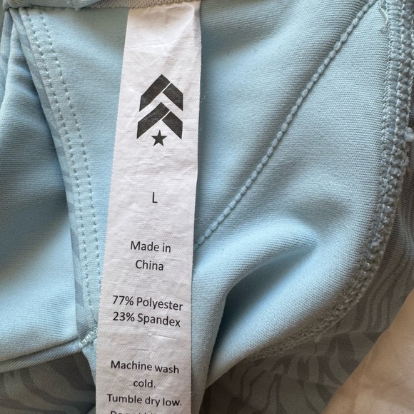 Barry’s Blue Open Back Sports Bra with Elastic Hem - Picture 3 of 5